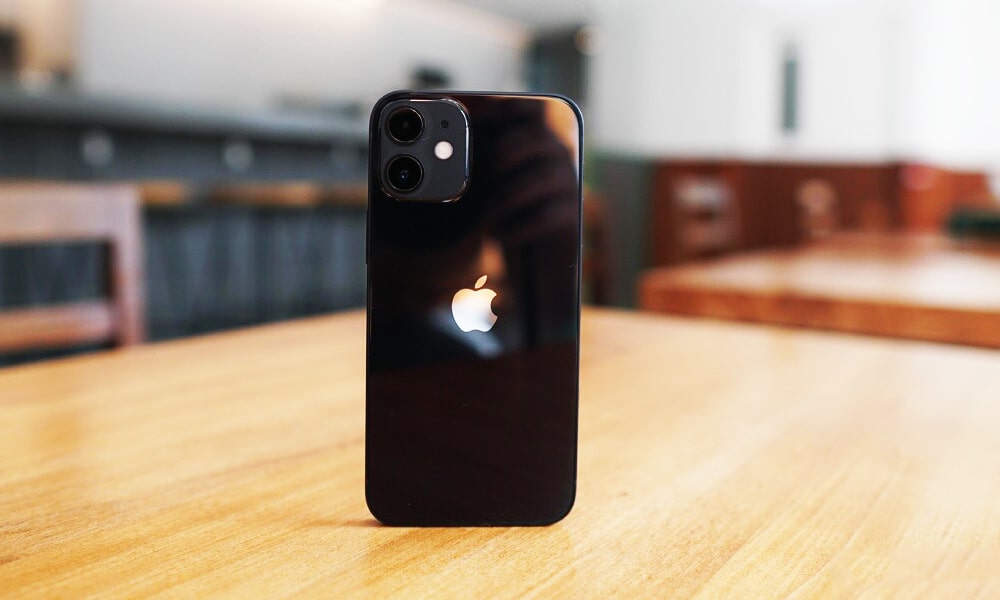 Đánh giá mini Apple iPhone 12: Lối đi riêng của Apple